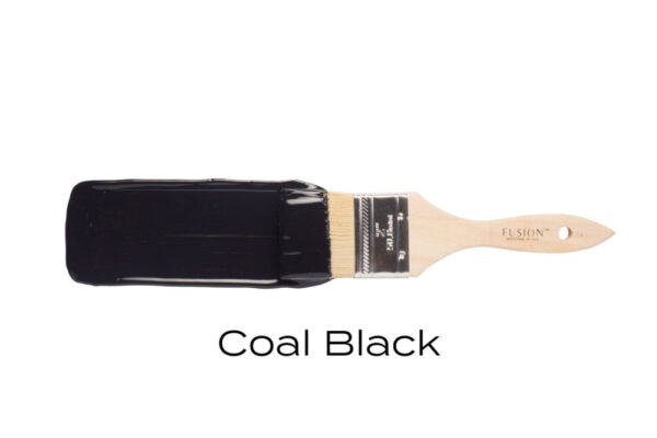 fusion_mineral_paint_coalblack_meubelverf_mat_zwart_voorbeeld_kleur_2